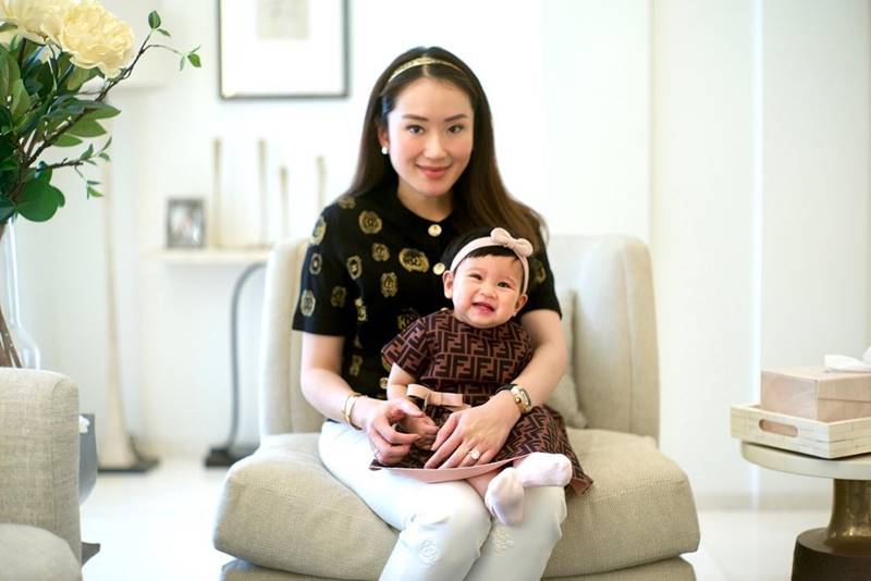 อุ๊งอิ๊ง ชินวัตร เจอเด็ก 17 อ้างเป็นแฟนคลับ หลอกเงิน