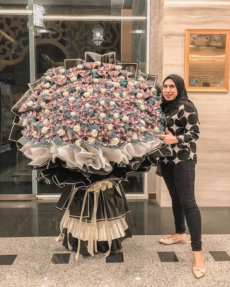 ช่อดอกไม้ธนบัตร 4 แสน