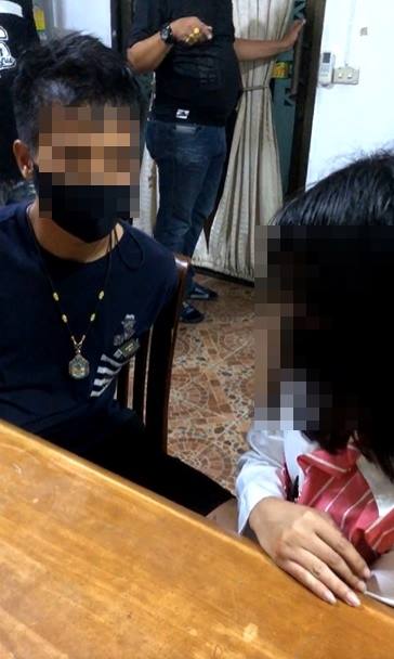 พ่อแม่ทำร้ายลูก