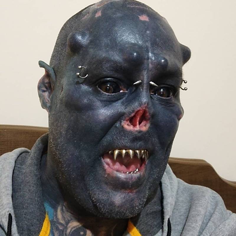 ช่างสักอยากเป็นสัตว์ประหลาด 