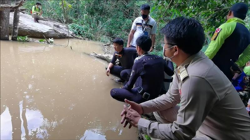 น้องบอส หลงป่า กลายเป็นศพเปลือย