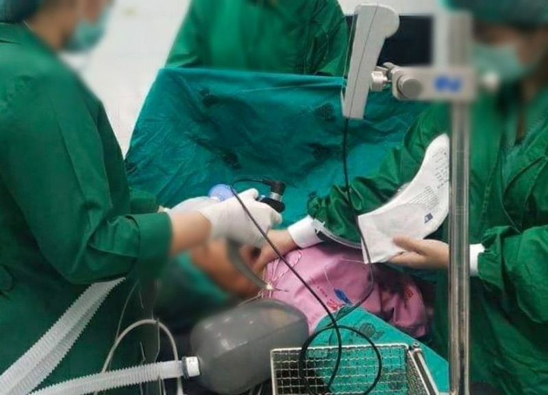 เปลือกกุ้งแทงหลอดอาหาร