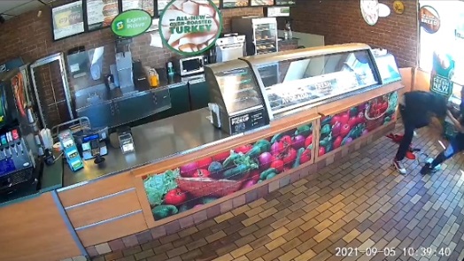 สู้โจรด้วยมือเปล่า