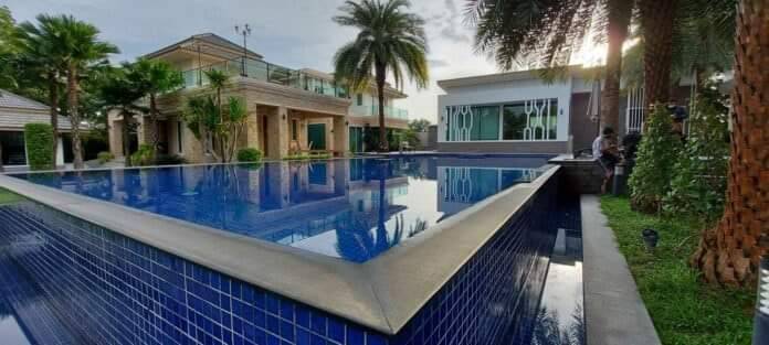 ผู้กำกับโจ้ โดนอายัดทรัพย์