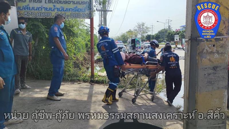 พลเมืองดีช่วยคนขับรถบรรทุก ชนรถขนปูน