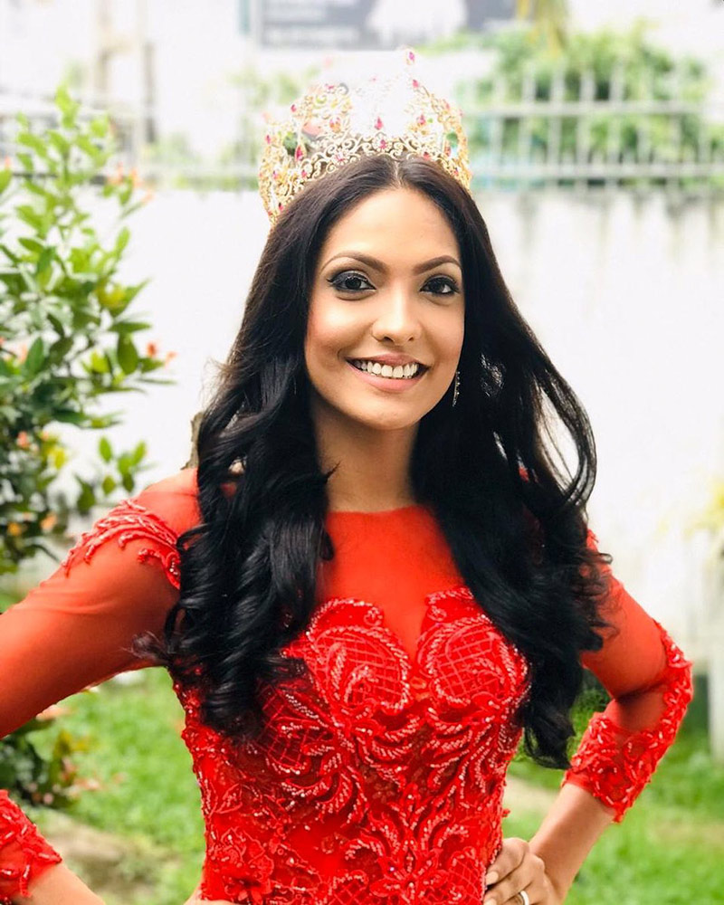 รุ่นพี่มิสซิสศรีลังกา กระชากมงกุฎ