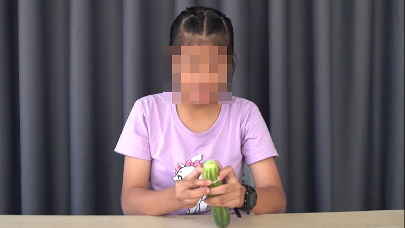 สอนเด็กใส่ถุงยางอนามัย