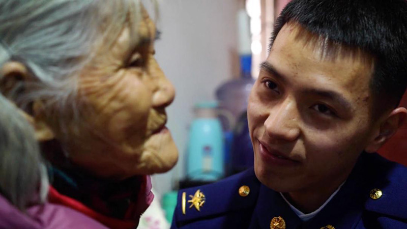 รูปแต่งงาน ยาย 85 กับหนุ่ม 24