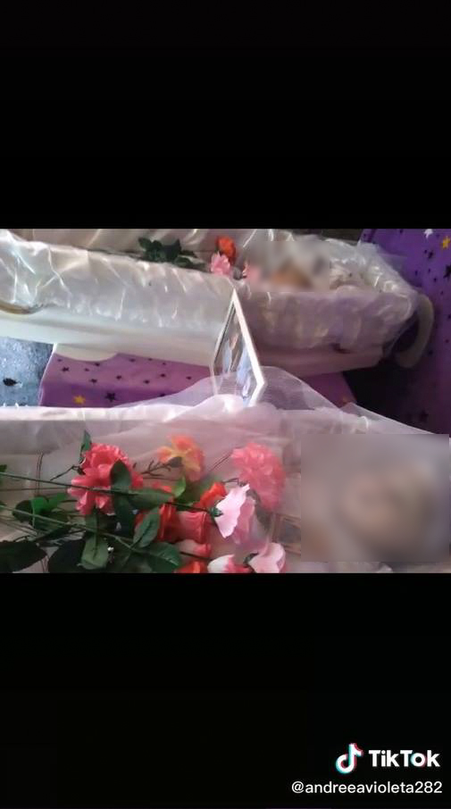 แม่นั่งไลฟ์เฟซบุ๊ก ลูกฝาแฝดตกตึกดับ