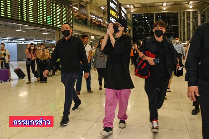 ดราม่าไฮโซสาว หยิบกระเป๋าเดินทาง แจ็คสัน หวัง ผิดใบ