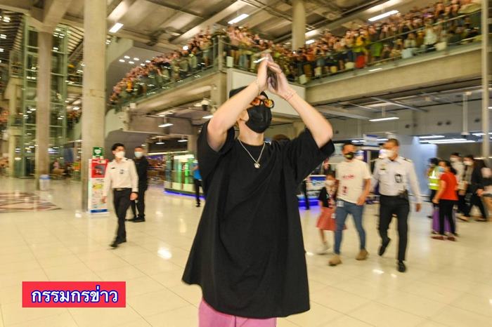 ดราม่าไฮโซสาว หยิบกระเป๋าเดินทาง แจ็คสัน หวัง ผิดใบ