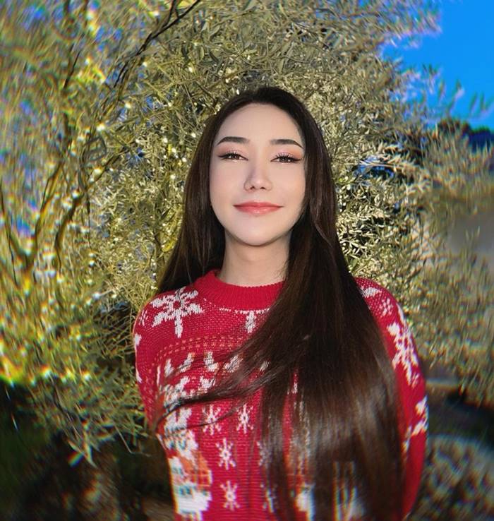 บาสตี้ เน็ตไอดอลสาวสอง