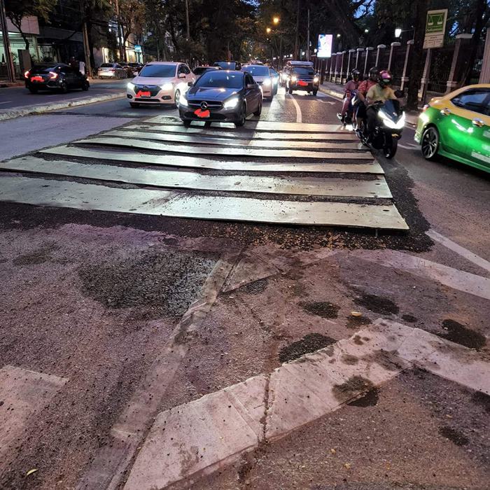 ถนนแยกราชดำริพัง