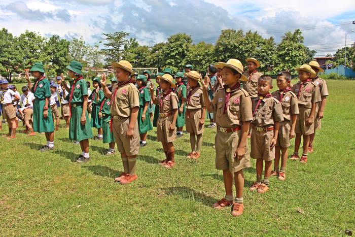 ชุดลูกเสือ 