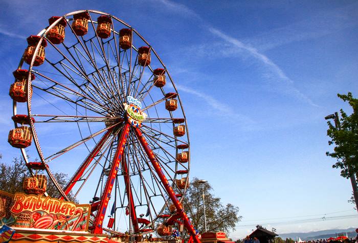 มีเซ็กส์บนชิงช้าสวรรค์