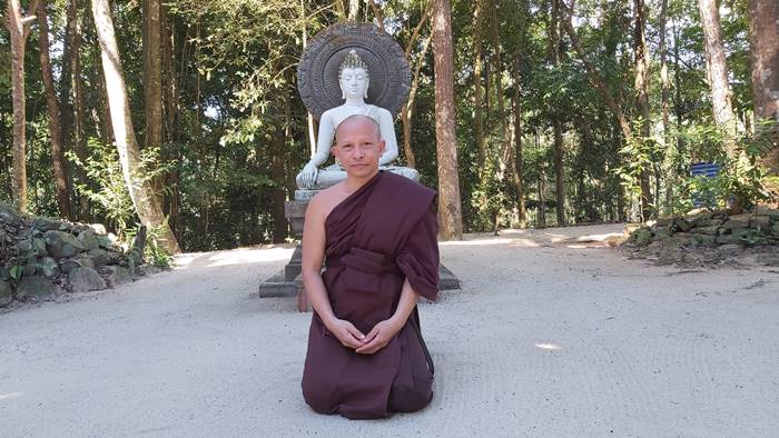 พระชาตรี ยักยอกเงินวัด