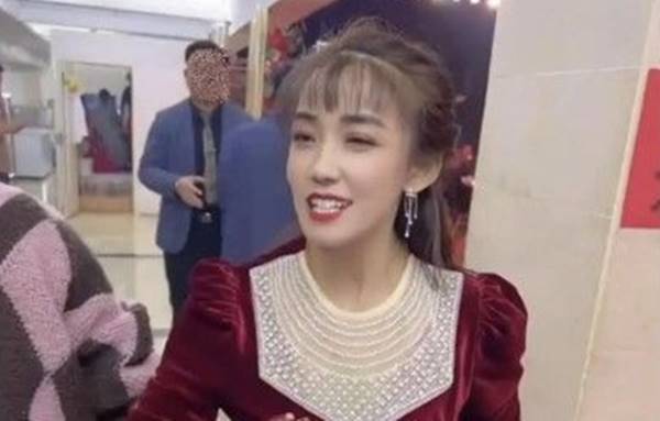 แม่เจ้าบ่าวหน้าเด็ก