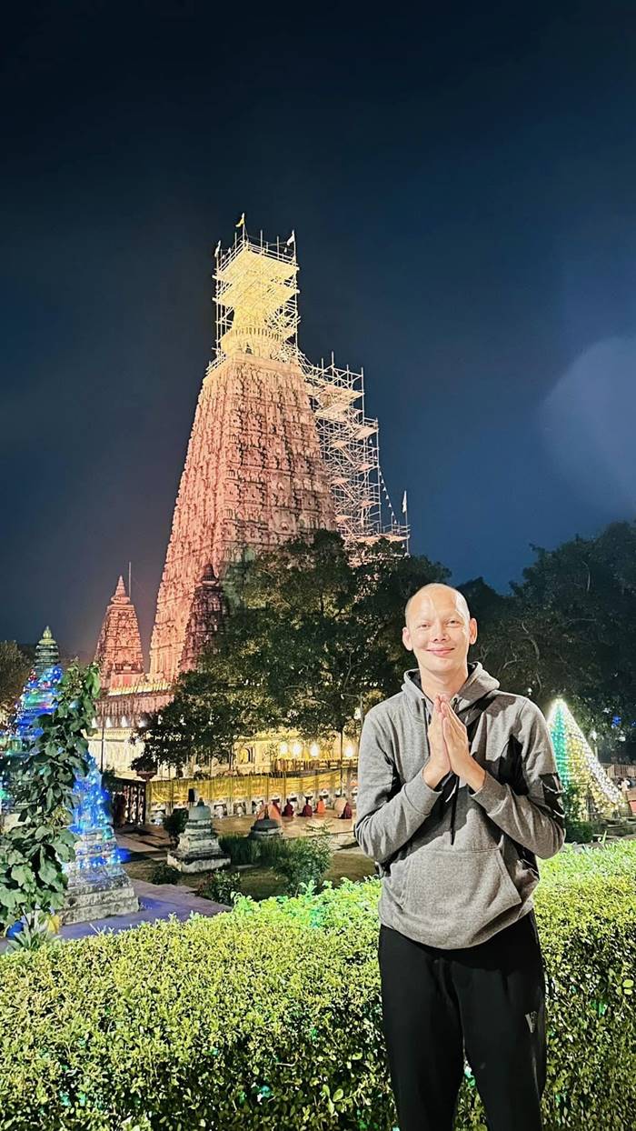 พระแจ๊ส สรวีย์ อดีตมิสทิฟฟานี่ สึกแล้ว