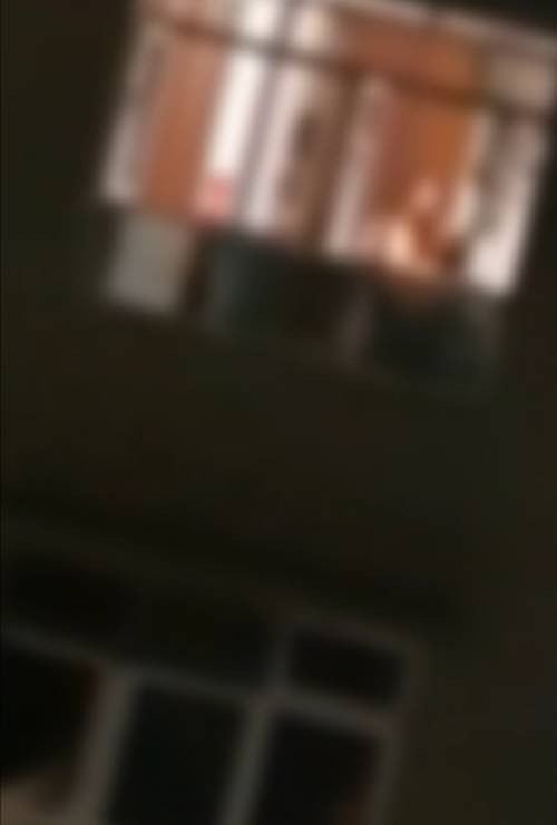 คู่รักมีเซ็กส์โชว์