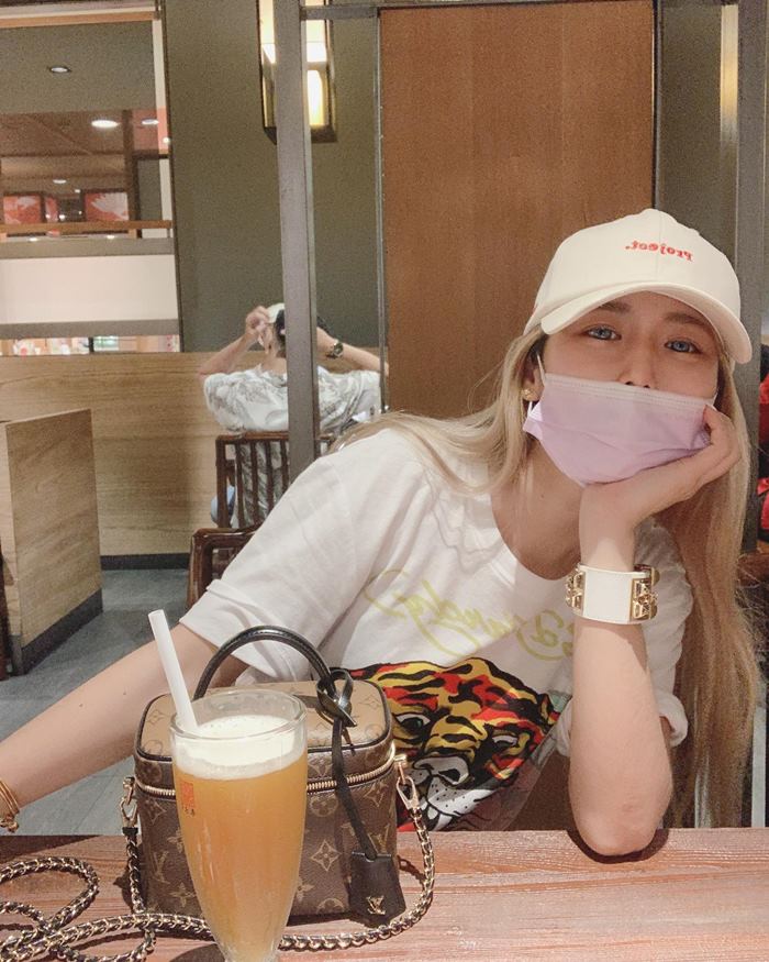 ใส่กางเกงในไปช้อปปิ้ง