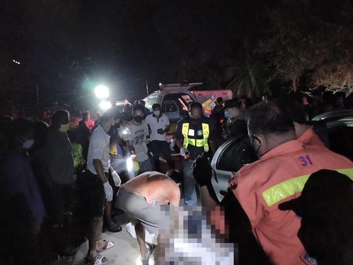 รถจมน้ำตาย