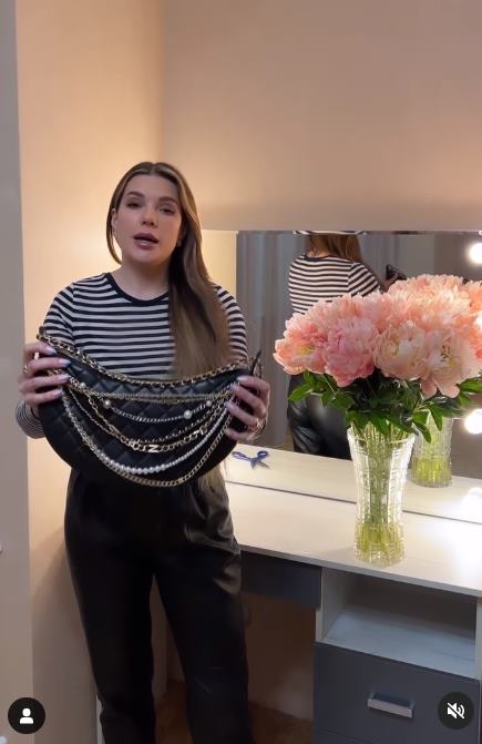 ไฮโซรัสเซีย แห่ตัดกระเป๋า Chanel 