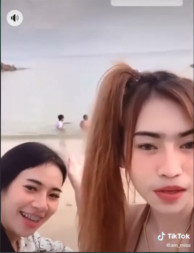 สาวอกหัก จ้างแกร็บเล่นน้ำ 500