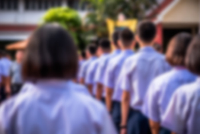 โรงเรียนโต้กลับนักเรียนวิจารณ์กฎทรงผม 