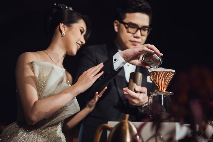 ดริปกาแฟในงานแต่งแทนตัดเค้ก