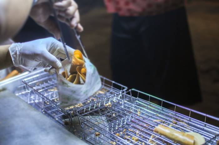 ใบมรณบัตร โผล่บนถุงขนมโตเกียว