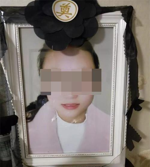 สาวสั่งงูพิษออนไลน์ ถูกฉกตาย