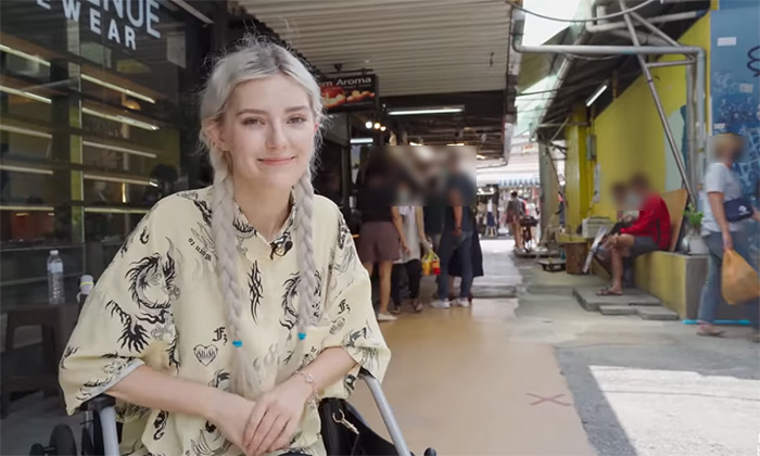 เอวา เอลฟี่ ถูกใจเสื้อสกรีนลาย ประยุทธ์