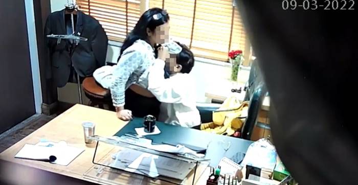 ผู้พิพากษาอินเดีย ลวนลามพนักงานสาว