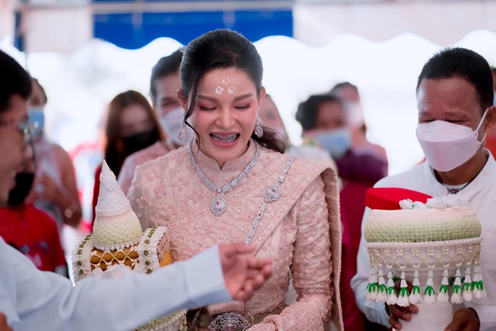 เจ้าสาวยกขันหมากขอเจ้าบ่าว