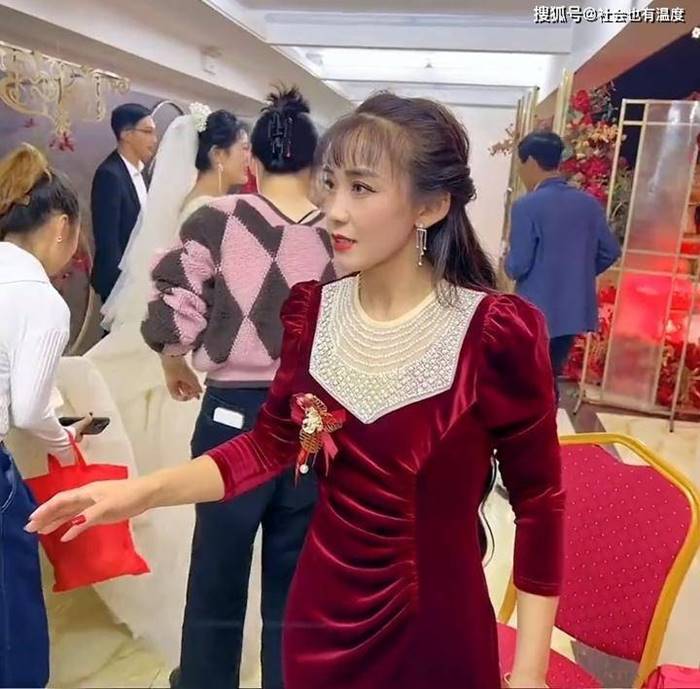 แม่เจ้าบ่าวหน้าเด็ก