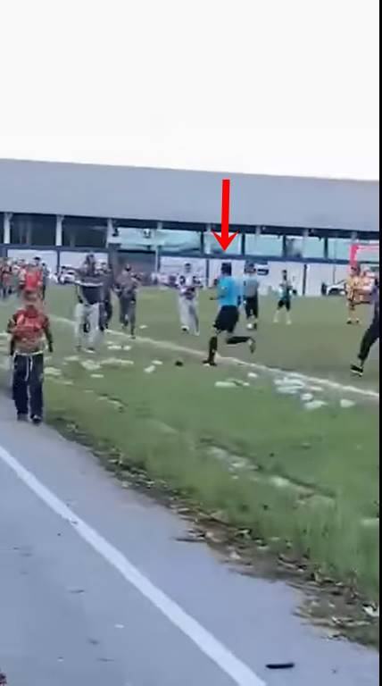 ผู้จัดการทีมฟุตบอลยะลา ต่อยกรรมการ