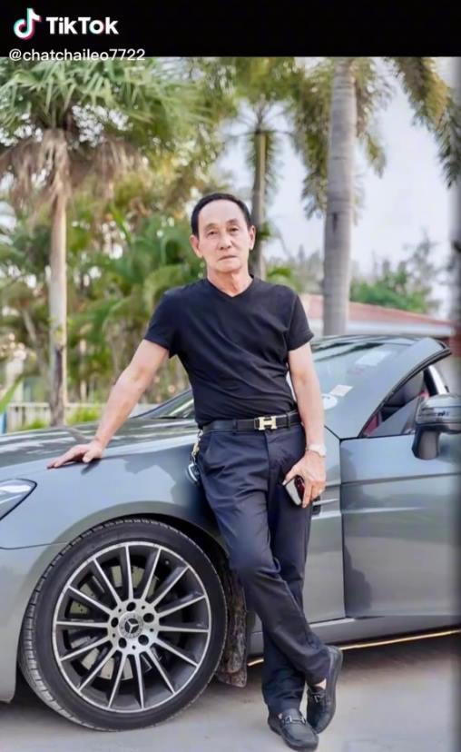 หนุ่มใหญ่ประกาศหารัก เงินเดือน 6 หลัก 