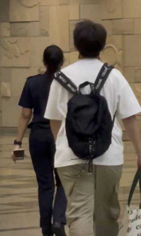 ดาว TikTok ไทย โดนกักตัวที่สิงคโปร์ พกเงิน 6 แสน เข้าประเทศ 