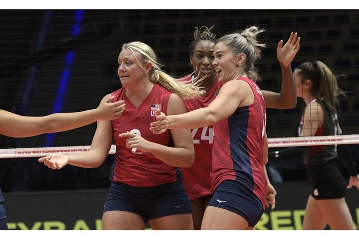 วอลเลย์บอลหญิง ไทย พบ สหรัฐอเมริกา