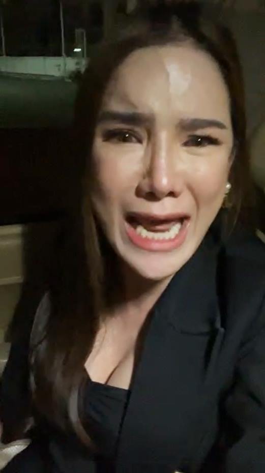 จ๋า ดวงใจ ร้องเรียนตำรวจไทย