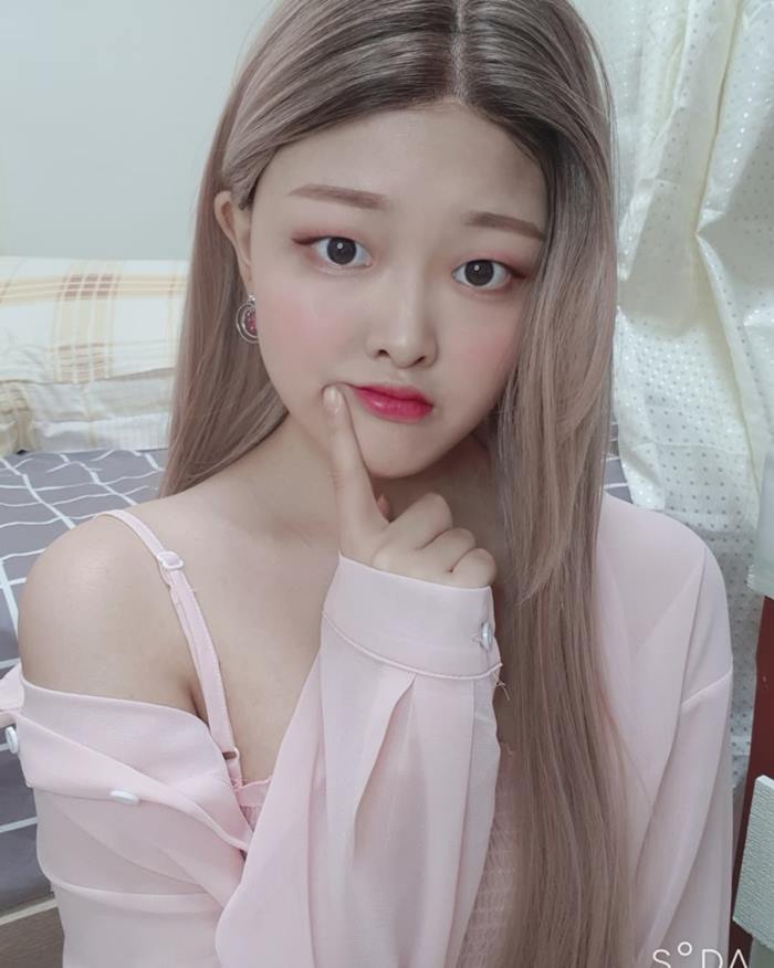 ยูทูบเบอร์สาวป่วยมะเร็ง อัดคลิปลาแฟนคลับ