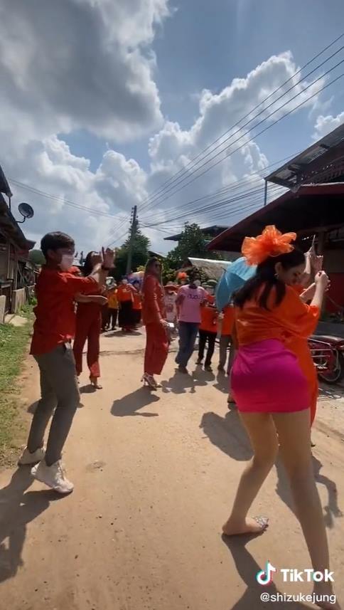 งานบวชธีมสีส้ม