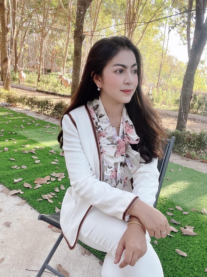 ผู้ใหญ่บ้านเหมียว