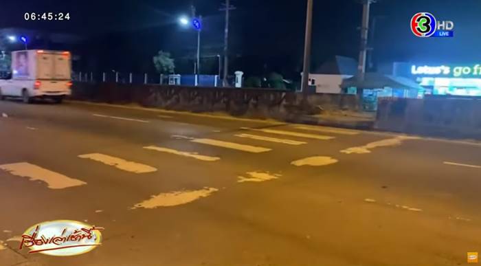 กระบะชนคนข้ามทางม้าลายสาหัส