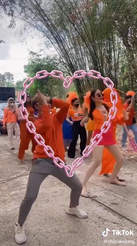 งานบวชธีมสีส้ม