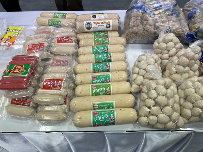 ยี่ห้อไส้กรอกหมูยอมรณะ