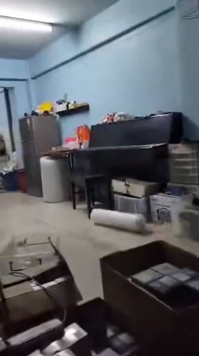 เปียโนเล่นเอง