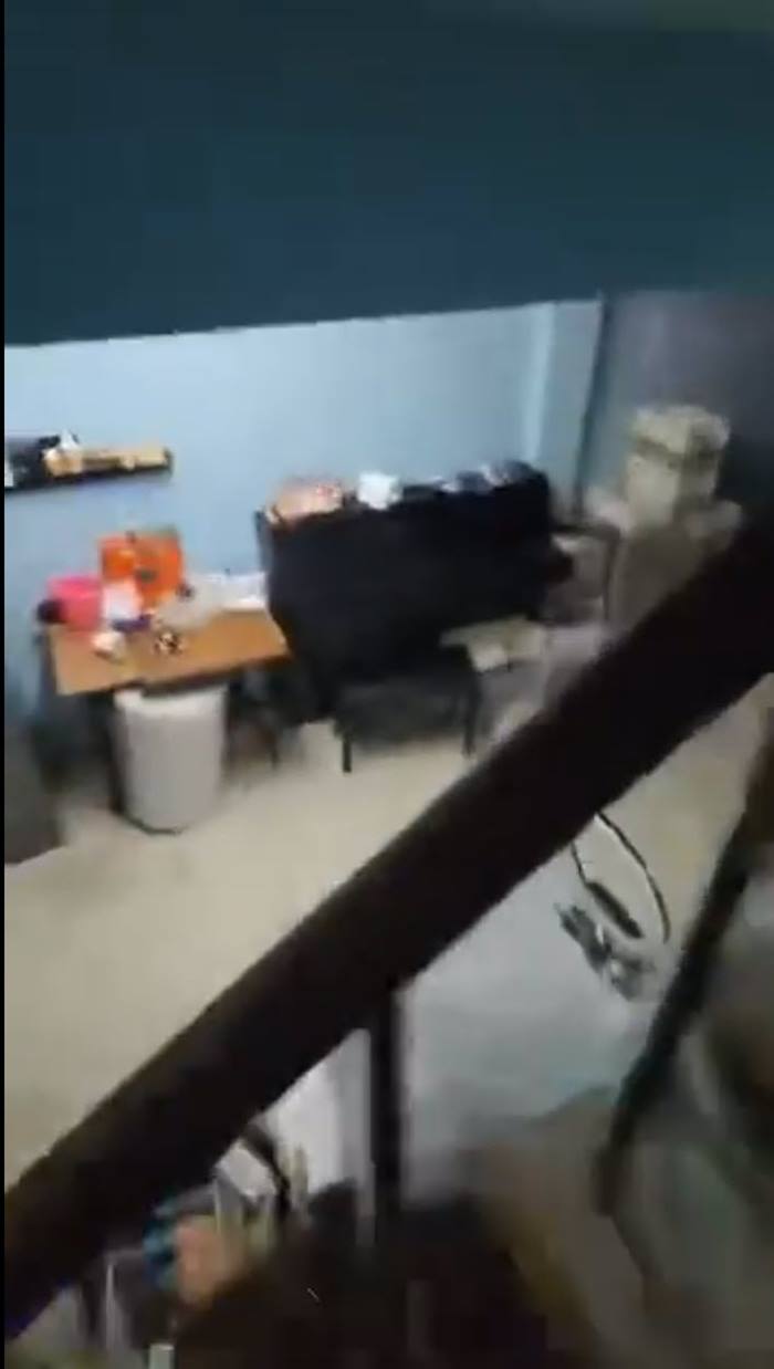 เปียโนเล่นเอง