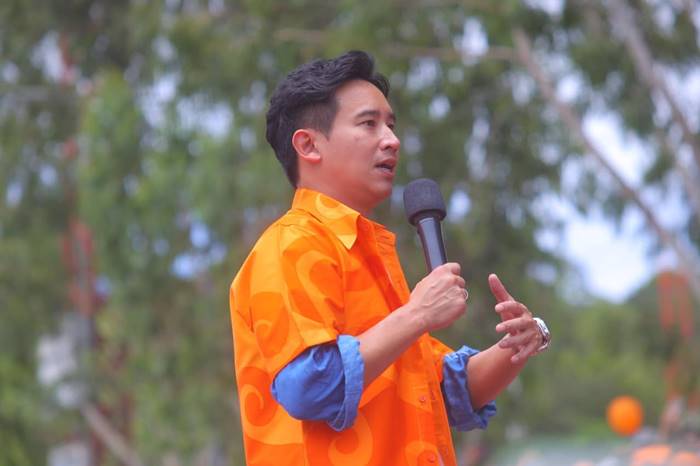 ตำรวจตั้งตู้คอนเทนเนอร์ รอรับม็อบบุกรัฐสภา วันโหวตนายก