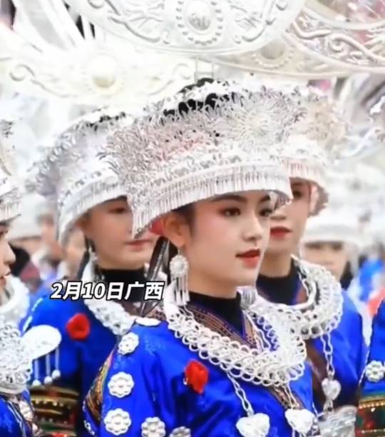 สาวชนเผ่าไม่ตรงปก